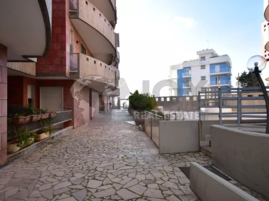 Immagine 15 di Quadrilocale in vendita  in Lungomare Galileo Galilei 119 a Gallipoli