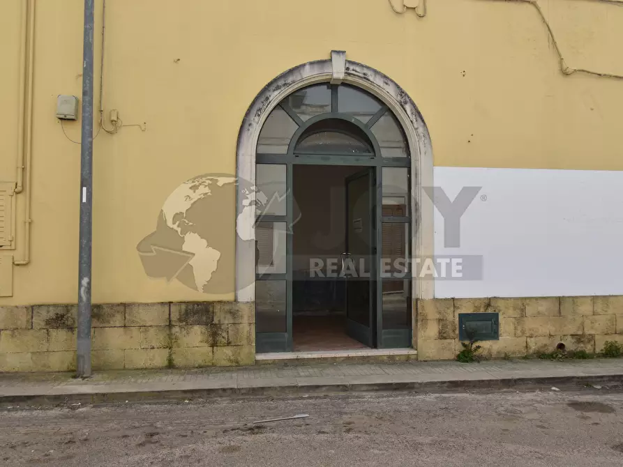 Immagine 8 di Locale commerciale in affitto  in Via Piave 3 a Copertino