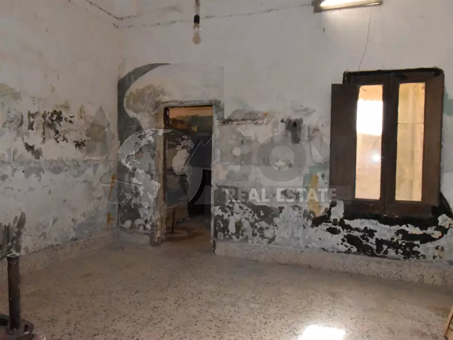 Immagine 35 di Palazzo in vendita  in Via Gorizia 35 a Lecce