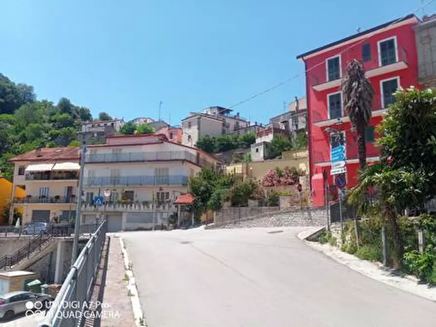 Immagine 22 di Rustico / casale in vendita  in VIA E. SIROLLI a Archi