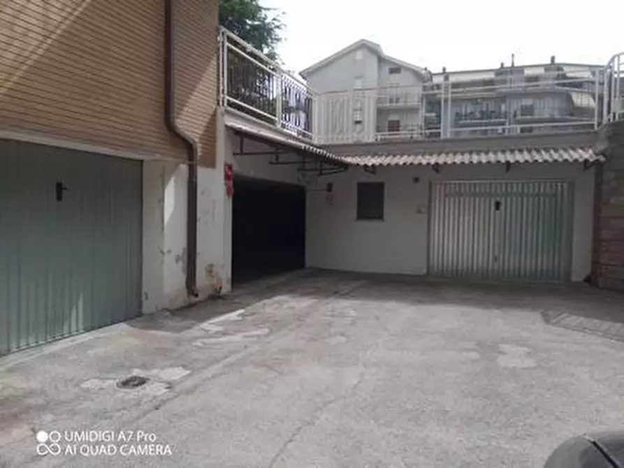 Immagine 5 di Garage in vendita  in VIALE CAPPUCCINI a Lanciano