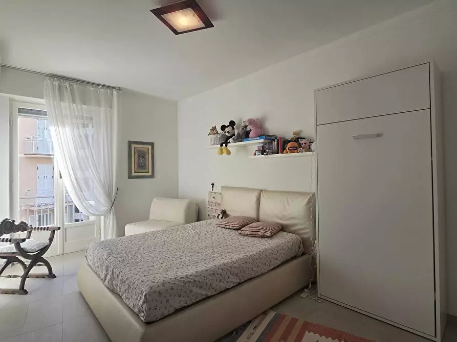 Immagine 5 di Trilocale in vendita  in Via Leonardo da Vinci a Alassio