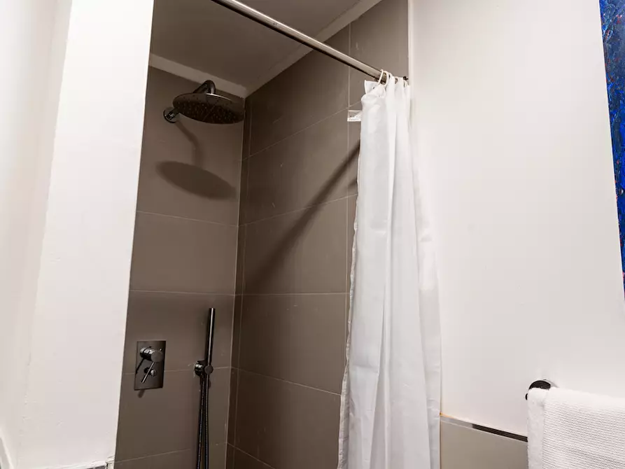 Immagine 10 di Appartamento in vendita  in Via Leonardo da Vinci a Alassio