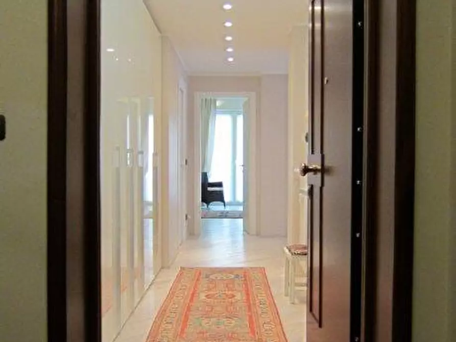 Immagine 3 di Trilocale in vendita  a Alassio