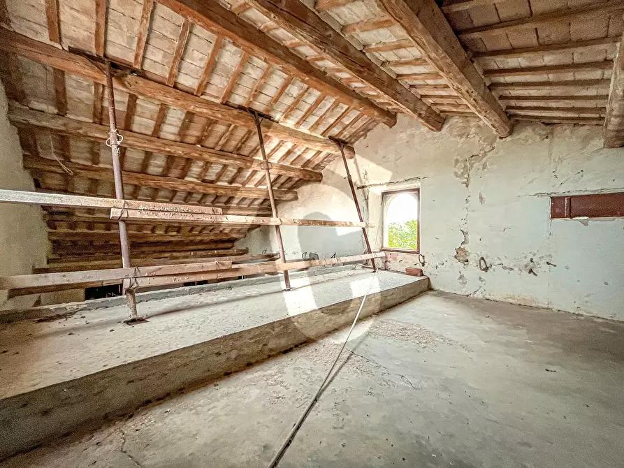 Immagine 42 di Rustico / casale in vendita  a Jesi