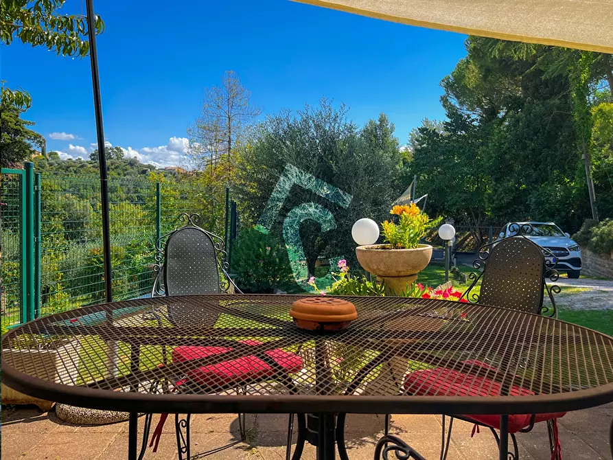 Immagine 11 di Casa bifamiliare in vendita  a Castelbellino