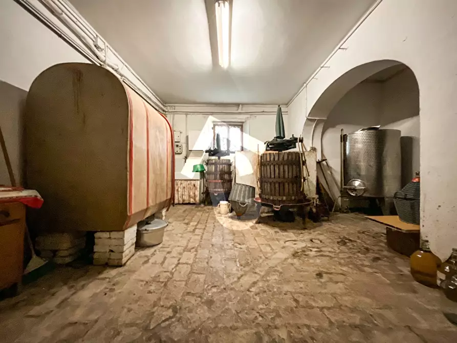 Immagine 20 di Rustico / casale in vendita  a Castelbellino