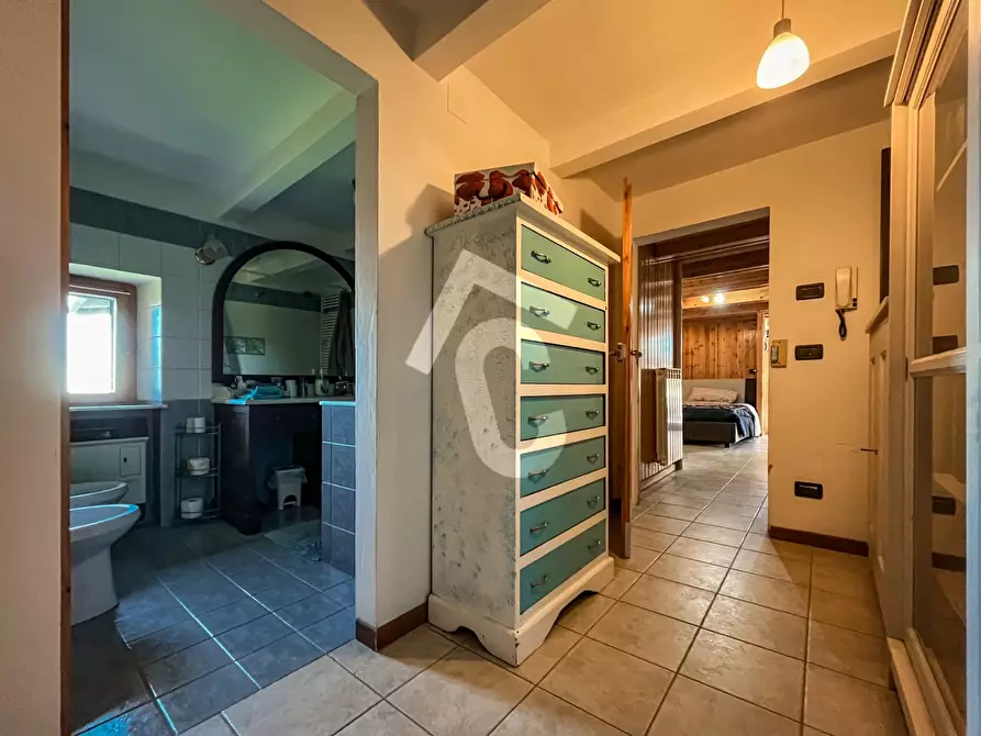 Immagine 29 di Rustico / casale in vendita  a Rosora