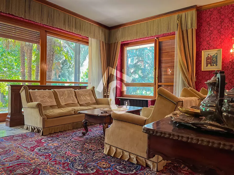 Immagine 22 di Villa in vendita  a Jesi