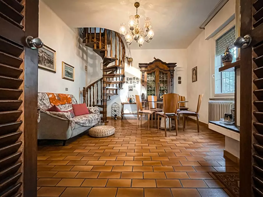 Immagine 4 di Casa bifamiliare in vendita  a Jesi