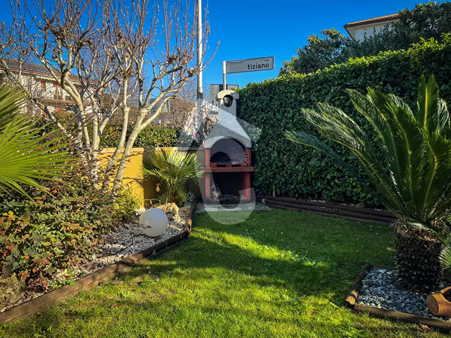 Immagine 14 di Villetta a schiera in vendita  a Castelplanio