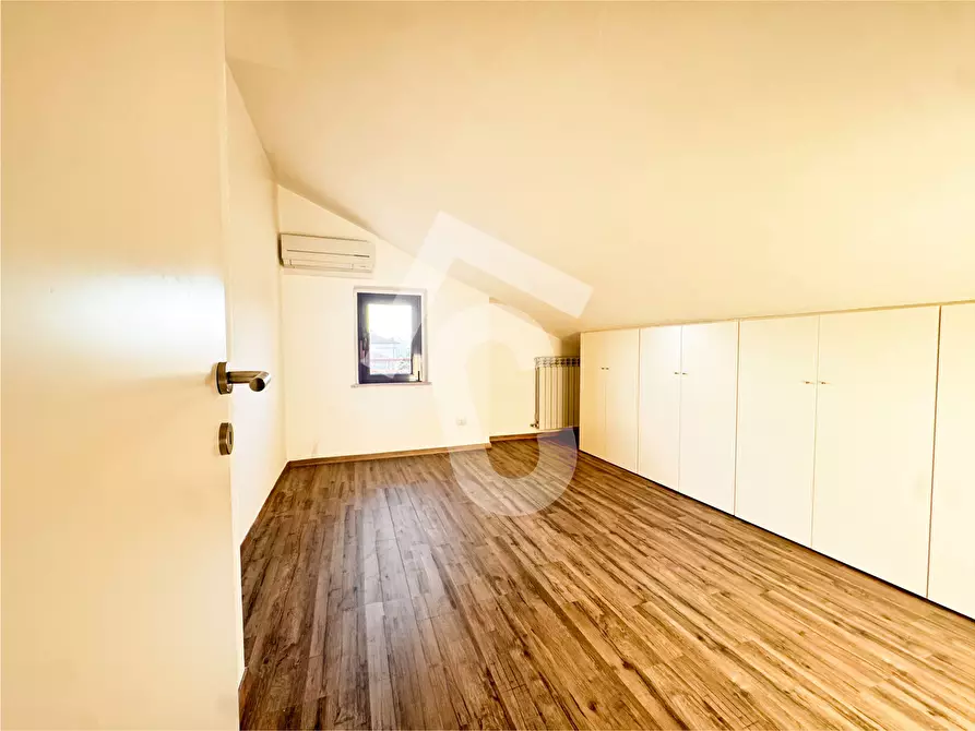 Immagine 6 di Mansarda in affitto  a Jesi