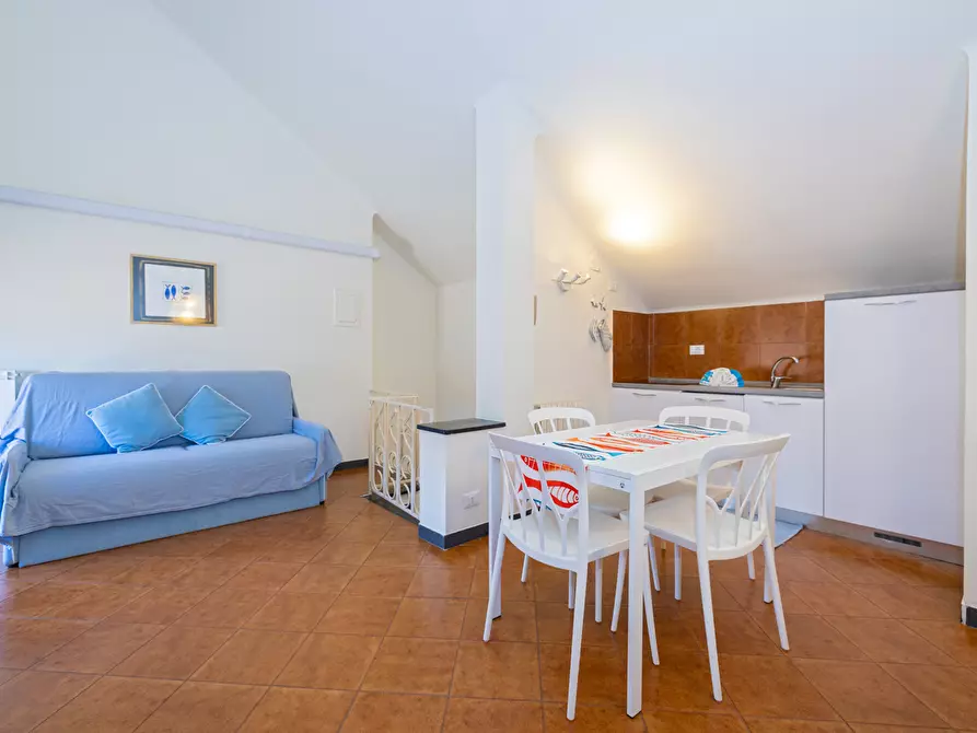 Immagine 8 di Bilocale in affitto  in Piazza Vittorio Emanuele II a Finale Ligure