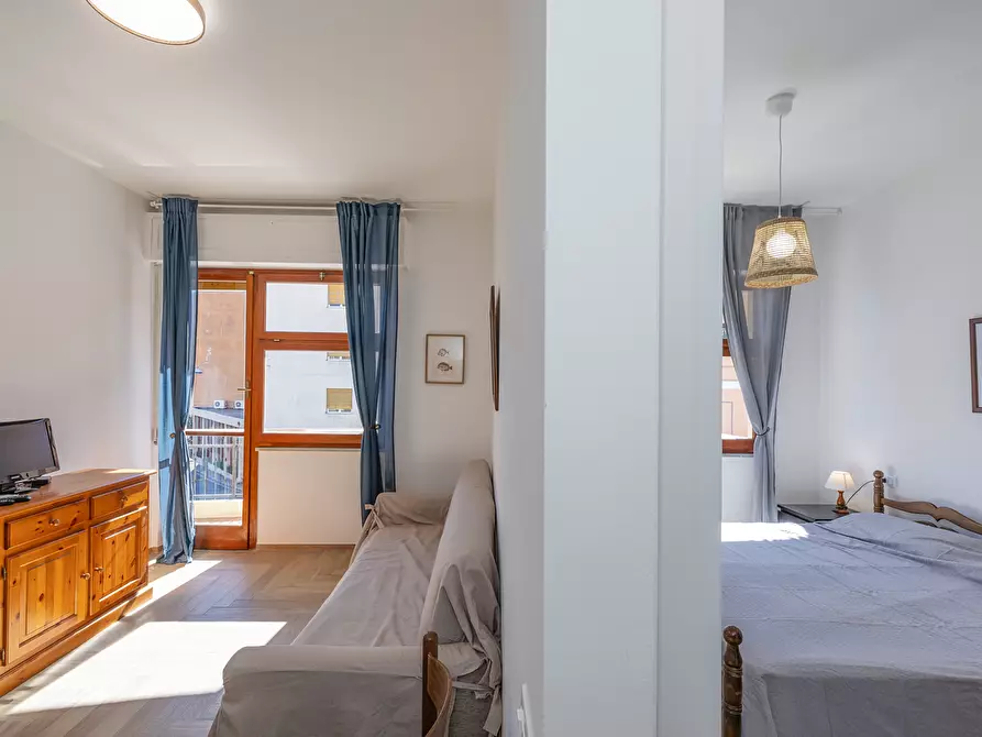 Immagine 20 di Bilocale in affitto  in Via Torino a Finale Ligure