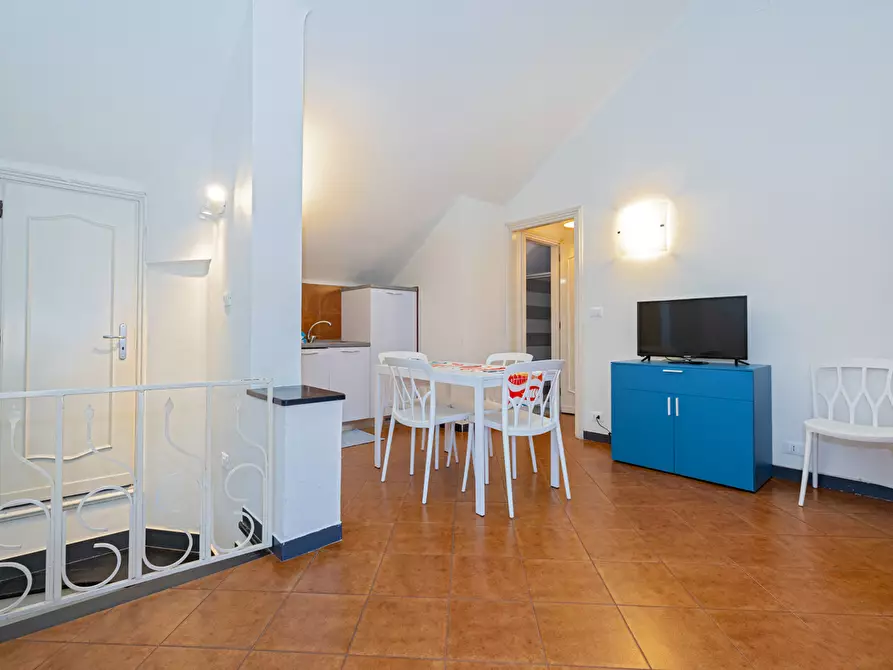 Immagine 6 di Bilocale in affitto  in Piazza Vittorio Emanuele II a Finale Ligure