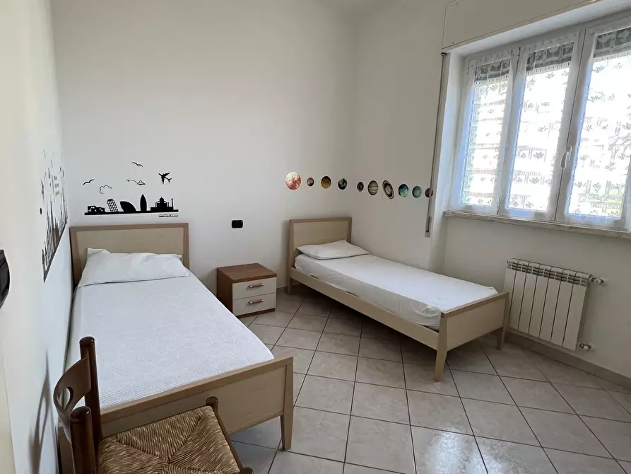 Immagine 4 di Quadrilocale in affitto  in Corso Europa a Finale Ligure