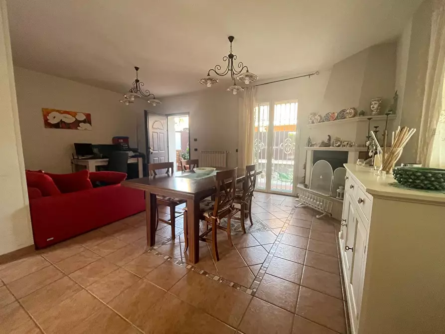 Immagine 9 di Villa in vendita  a Ragalna