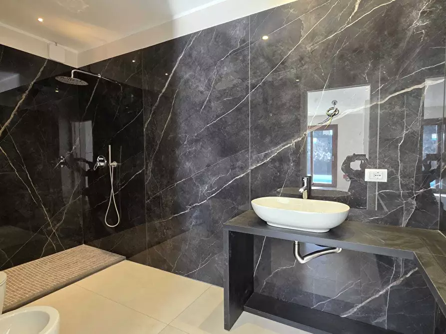 Immagine 9 di Villa in vendita  a Pedara