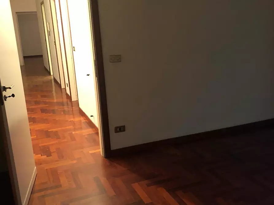 Immagine 15 di Appartamento in vendita  a Misterbianco