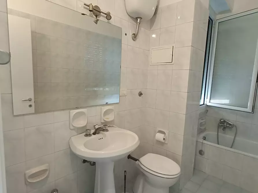 Immagine 32 di Trilocale in vendita  in Via Giovanni XXIII 45 a Genova