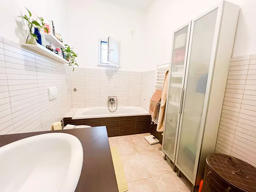 Immagine 16 di Appartamento in vendita  in Via Val D'Astico a Genova