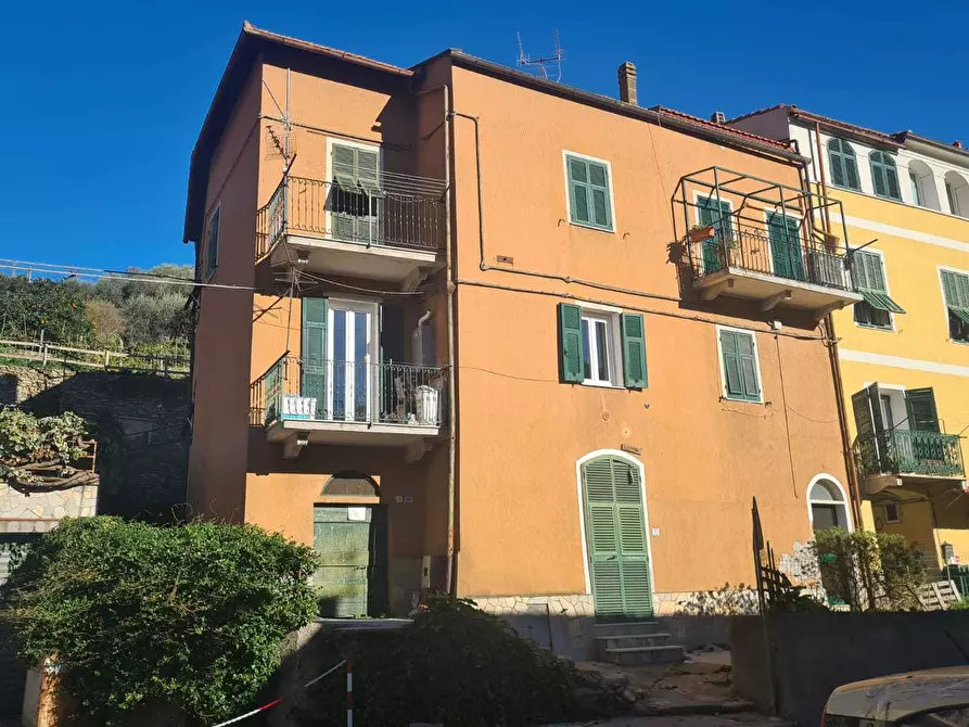 Immagine 1 di Casa indipendente in vendita  in Via Roma 73 a Calice Ligure