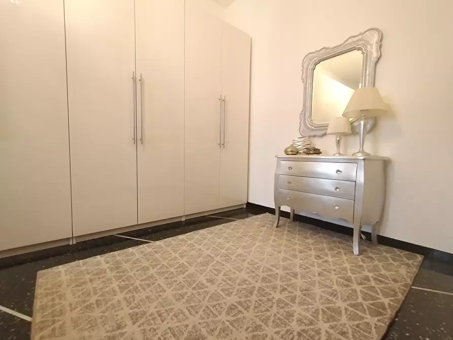 Immagine 23 di Bilocale in vendita  in Via delle Gavette a Genova