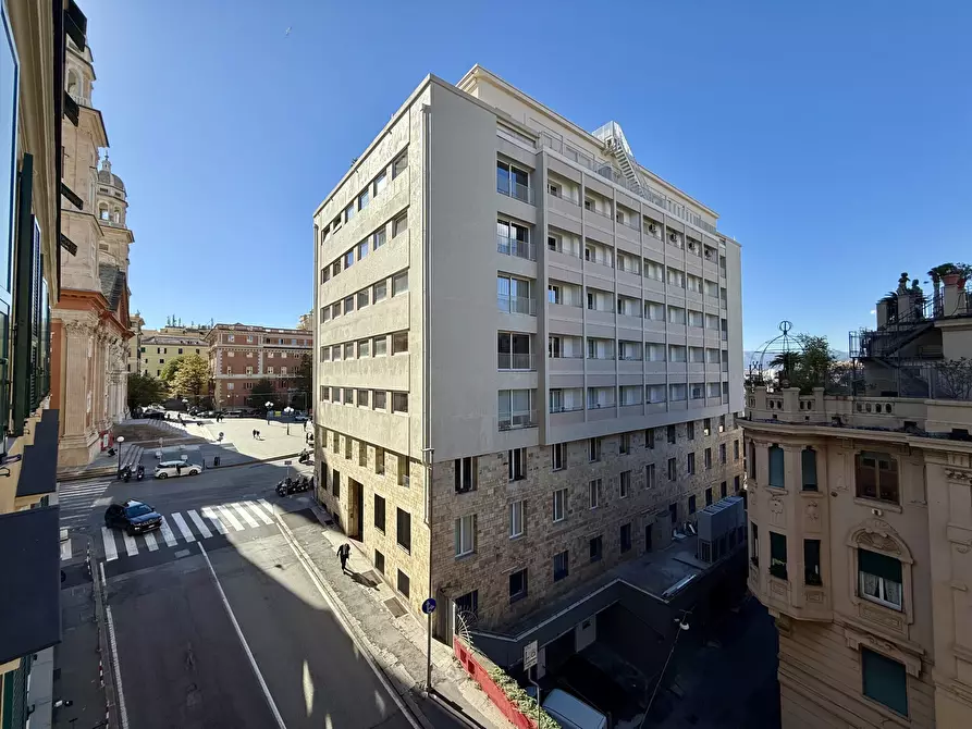 Immagine 51 di Pentalocale in vendita  in Via Fieschi a Genova