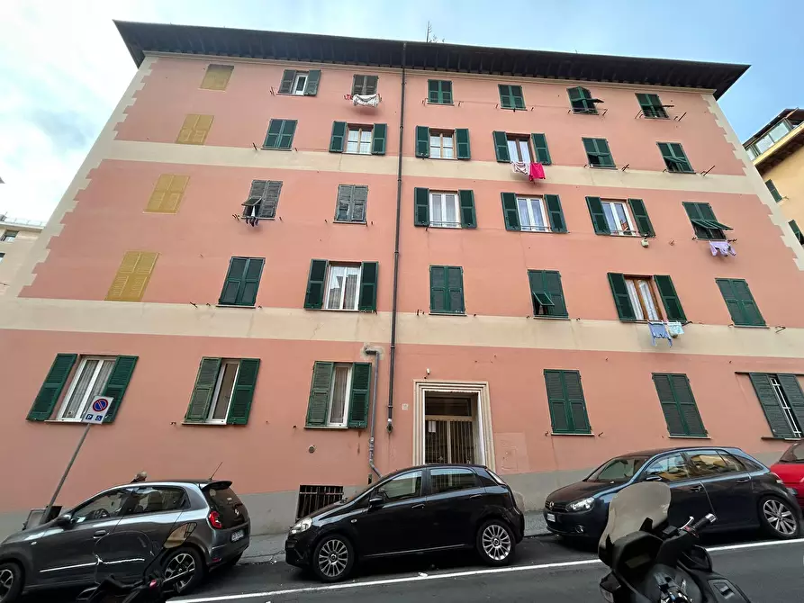 Immagine 21 di Pentalocale in vendita  in Via Giovanni Battista Marsano 2 a Genova