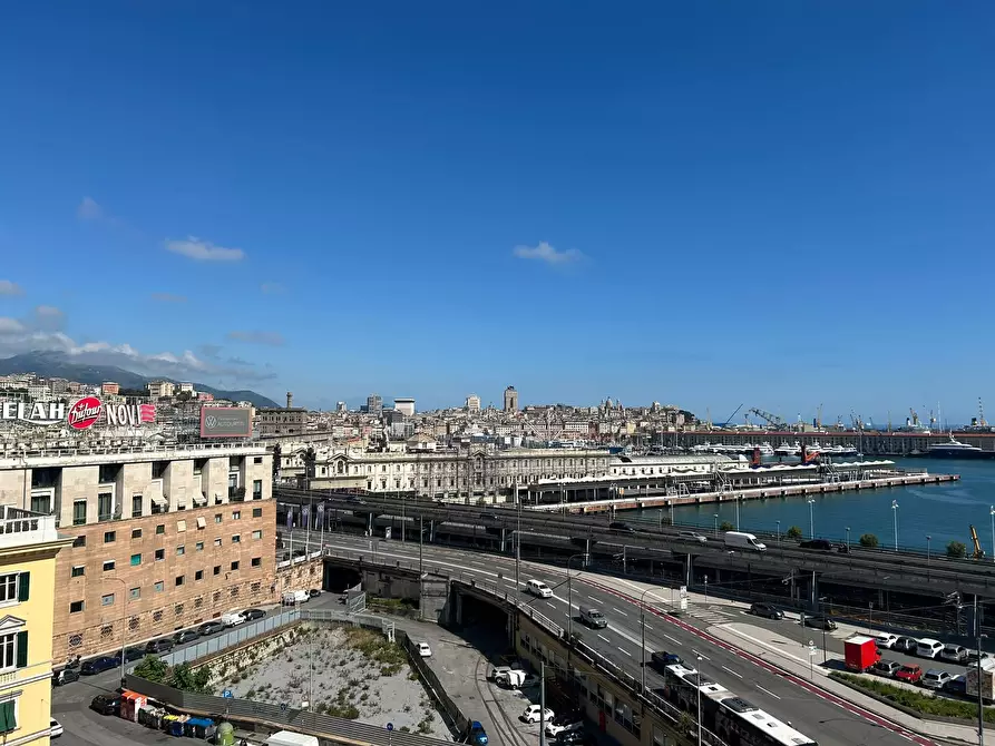 Immagine 30 di Pentalocale in vendita  in Via di Fassolo 3 a Genova