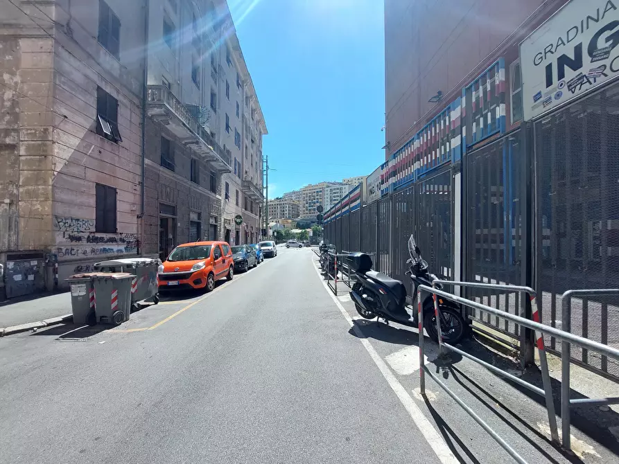 Immagine 21 di Pentalocale in vendita  in Via Casata Centuriona a Genova