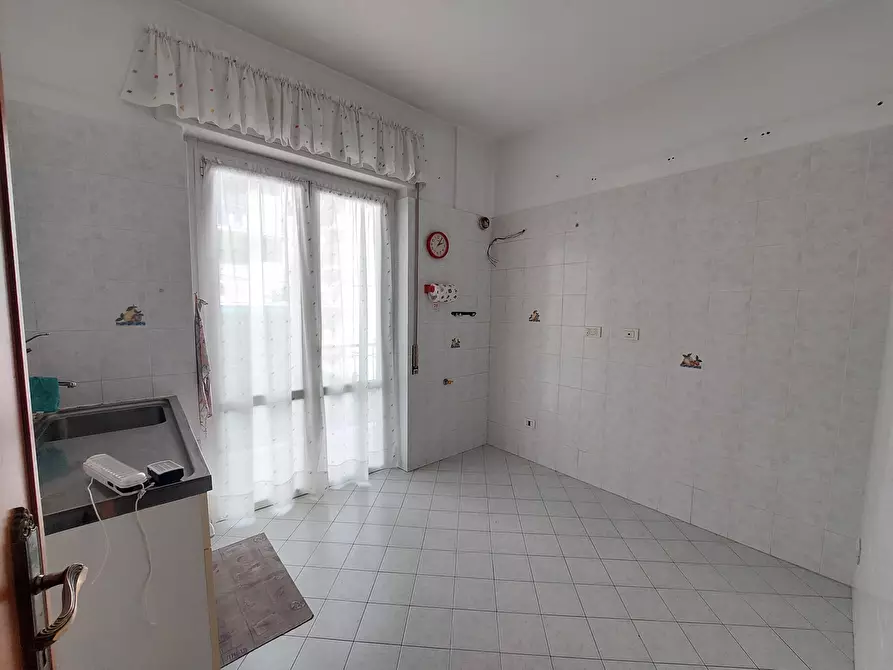 Immagine 12 di Bilocale in vendita  in Via Bartolomeo Carrea a Genova