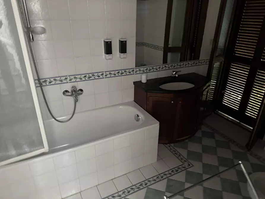 Immagine 100 di Casa indipendente in vendita  in Via San Massimo 106 a Rapallo