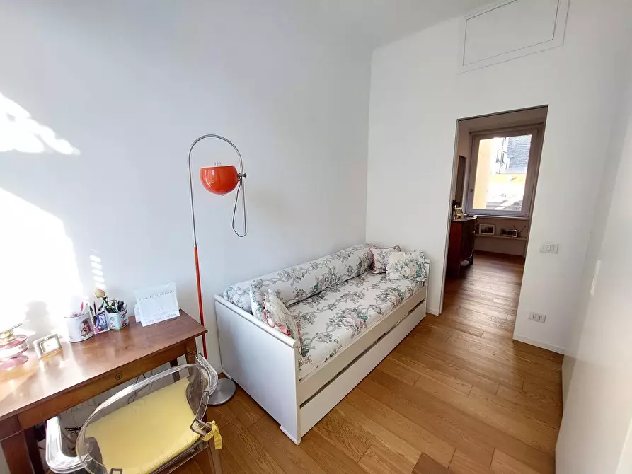 Immagine 19 di Trilocale in vendita  in Via Ameglia a Genova