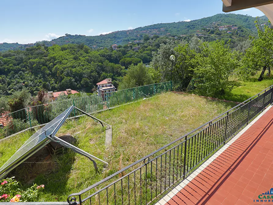 Immagine 8 di Villa in vendita  in Via Livio Canale 72 a Varazze