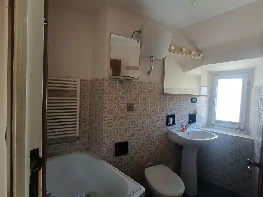 Immagine 9 di Appartamento in vendita  in Via Prato 21 a Savignone