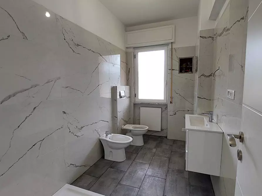 Immagine 12 di Trilocale in vendita  in Piazza Eugenio Marchese a Busalla