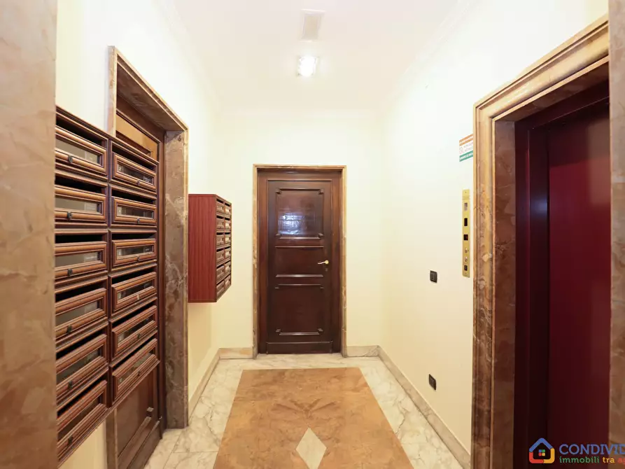 Immagine 49 di Albergo/B&B/Residence in affitto  in Piazza della Nunziata 5 a Genova