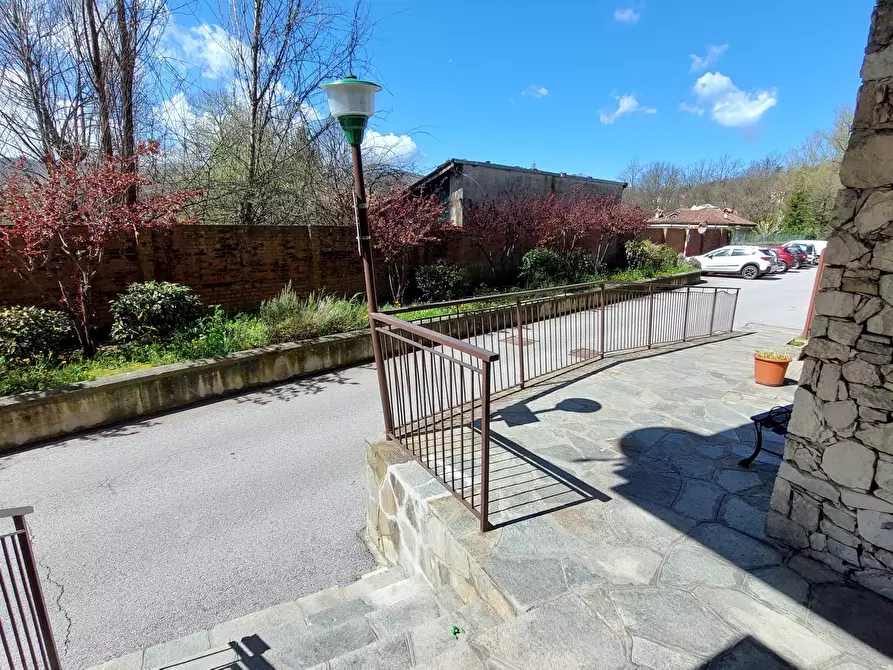 Immagine 53 di Trilocale in vendita  in Piazza Eugenio Marchese a Busalla