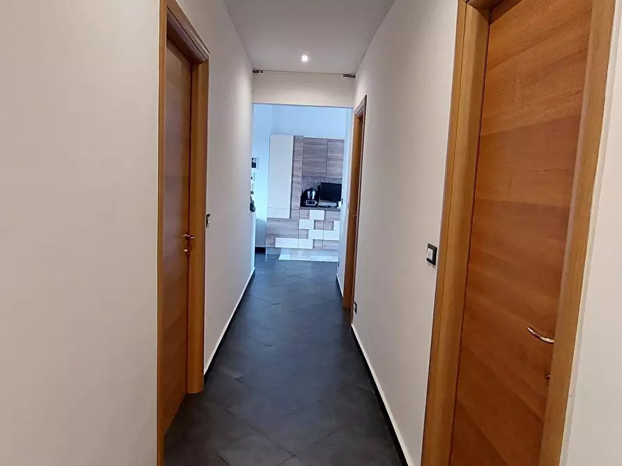 Immagine 12 di Trilocale in vendita  in Corso Luigi Andrea Martinetti a Genova
