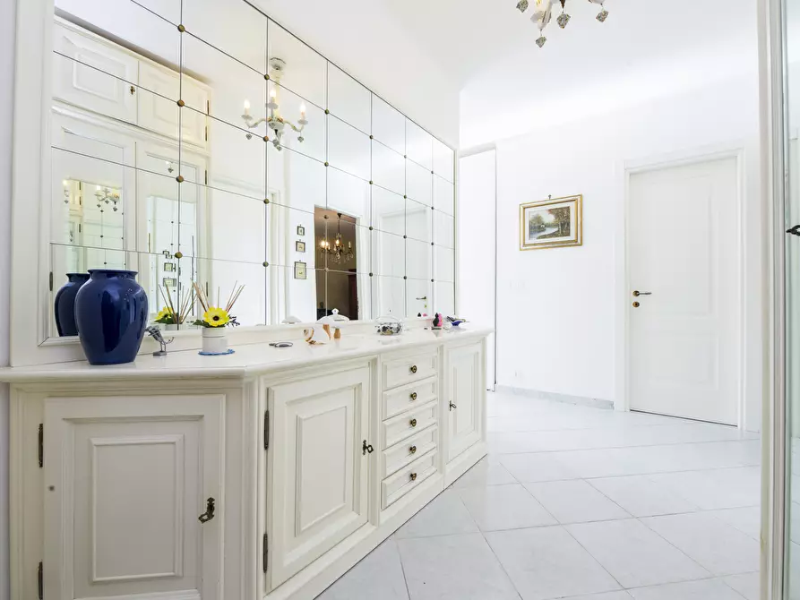 Immagine 5 di Appartamento in vendita  in Via Val Trebbia 74 a Genova