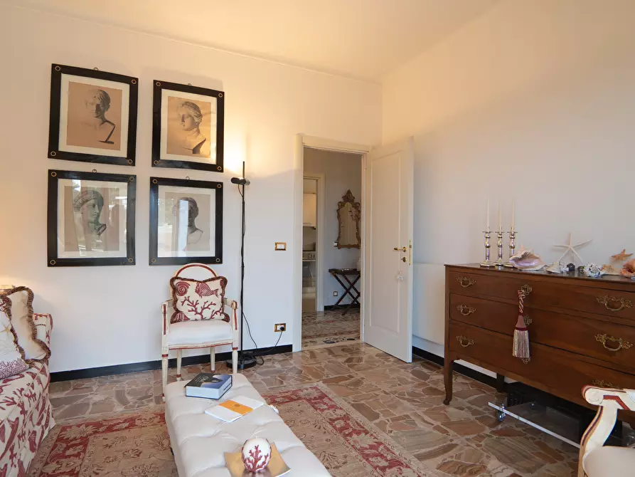 Immagine 8 di Trilocale in vendita  in Via tetti rossi a Alassio