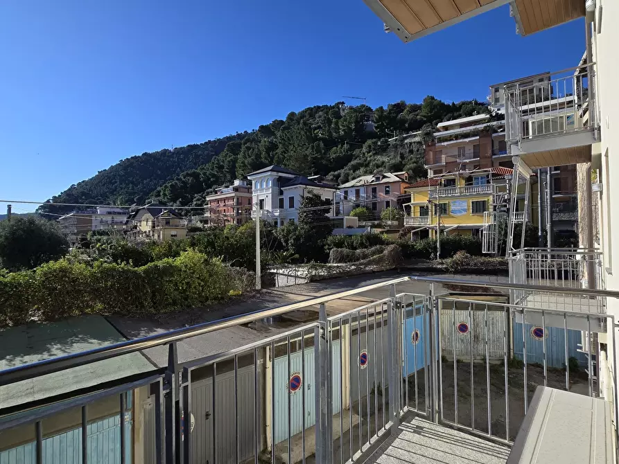 Immagine 12 di Bilocale in affitto  in Via Amerigo Vespucci 9 a Alassio