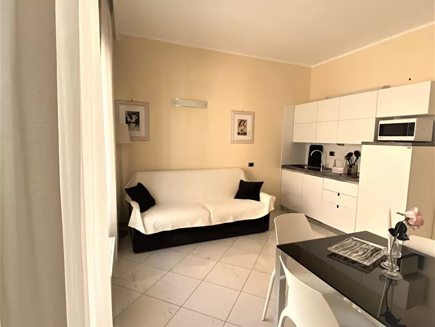 Immagine 14 di Bilocale in affitto  in Via Roma 48 a Alassio