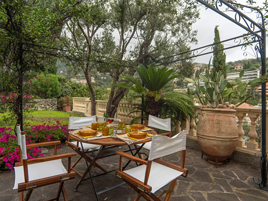 Immagine 15 di Trilocale in vendita  in Via tetti rossi a Alassio