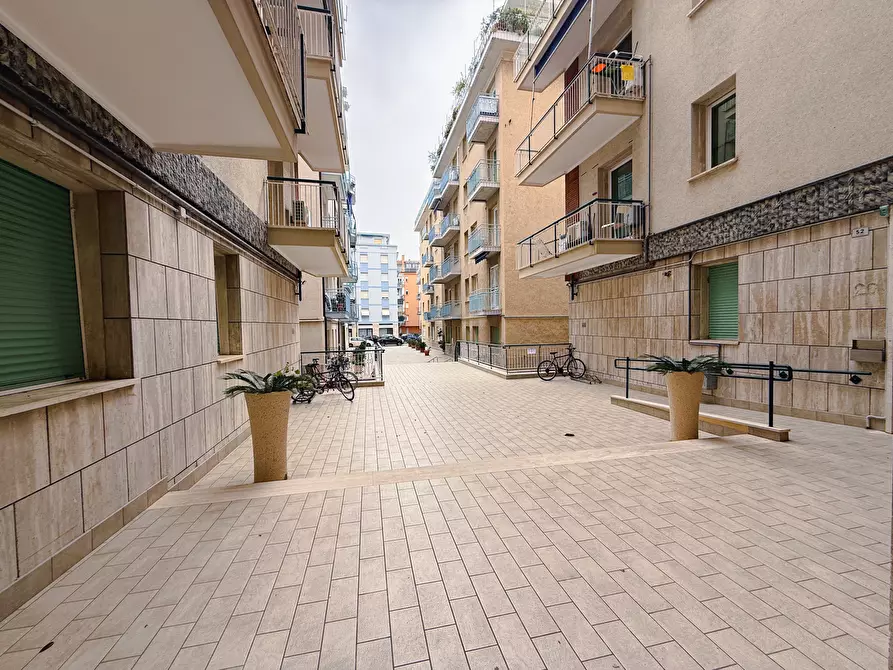 Immagine 13 di Bilocale in vendita  in Corso Europa a Alassio