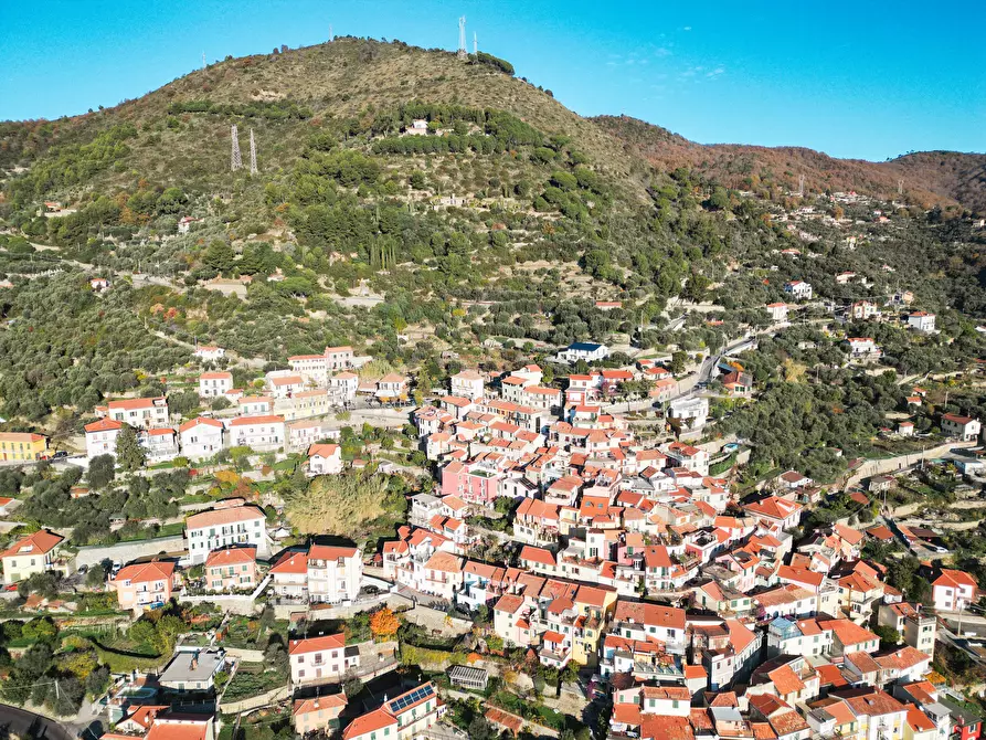 Immagine 49 di Terratetto in vendita  in Via Leon Pancaldo a Alassio