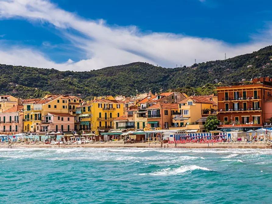 Immagine 26 di Bilocale in affitto  in VIA ADELASIA 101 a Alassio