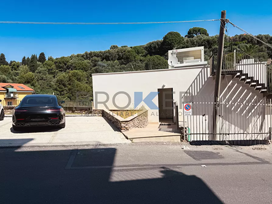 Immagine 11 di Attico in vendita  in Via Luigi Borri 36 a Alassio