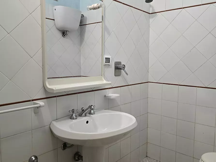 Immagine 41 di Albergo/B&B/Residence in vendita  in Via Chiesa Tonda a Trevi